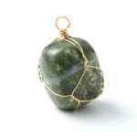 Peridoto colgante de piedra alambre de cobre envuelto